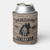 ビグフットキャビン素朴ウッドファミリー名前をカスタムする 缶クーラー (缶裏面)