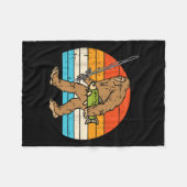 ビグフットサスカッチ魚釣りレトロフィッシャーマンウーメ フリースブランケット (正面(横))