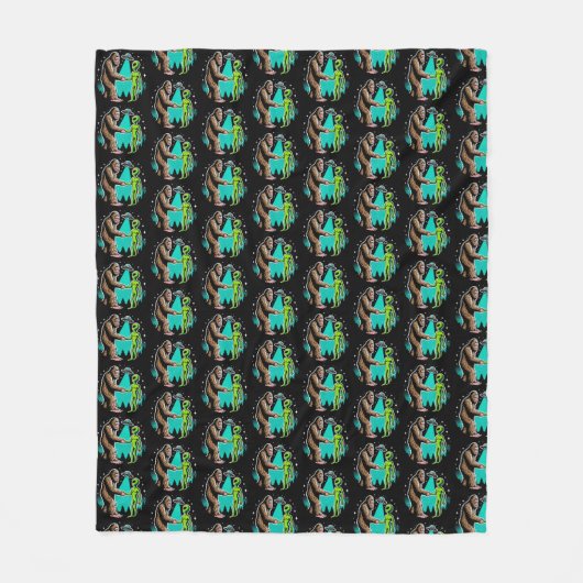 ビグフットミーツエイリアン フリースブランケット (正面)