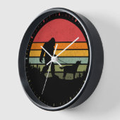 ビグフット歩くラブラドールレトリエバードッグヴィンテージ 壁時計 (傾斜)