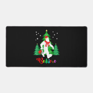 ビグフートイェティサスカッチクリスマスクリ信じス デスクマット