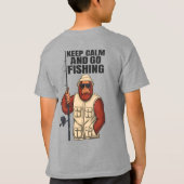 ビグフ保トカルムアンドゴー魚釣りおもしろい Tシャツ (裏面)