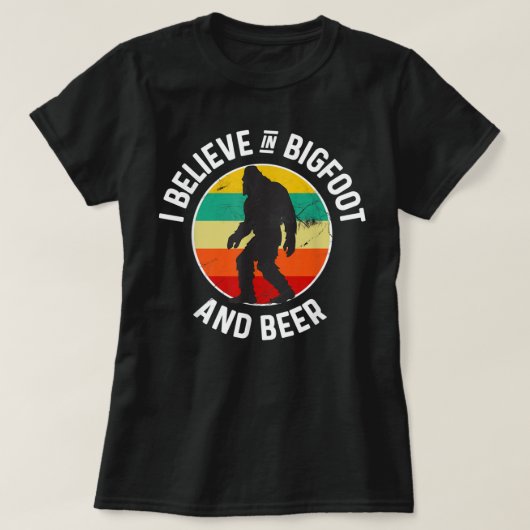 ビグ信じフットでビールサスカッチTシャツ Tシャツ (デザイン正面)