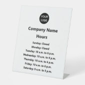 ビジネスのロゴホワイトブラック文字の営業時間 台座サイン (正面)
