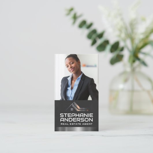 ビジネスウーマン |エステート実在ロゴ |金属トリム 名刺 (スタンド正面)