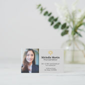 ビジネスウーマン | Financial Moneyのツリーロゴ 名刺 (スタンド正面)