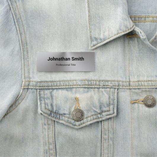 ビジネスシルバーとブラックネームのプロフェッショナルタイトル 名札 (インサイチュ)