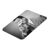 ビジネスマンがビールを飲む マグネット (左側)