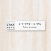 ビジネスモダンロゴ会社の従業員のカスタム サインプレート (正面)