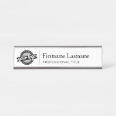ビジネスモダンロゴ、名前、プロフェッショナルタイトルの追加 デスクネームプレート (正面)