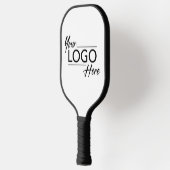 ビジネスモダン・チームのロゴ ピックルボールラケット (左)