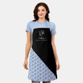 ビジネスロゴの色ブロックパターン名タイトル エプロン (着用した状態)