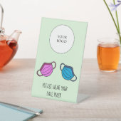 ビジネスロゴを使用して顔マスクを衣服する 台座サイン (インサイチュ)