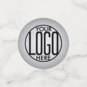 ビジネスロゴフェイクメタリックブラシ付きシルバーテーブル コンフェッティ (スモール正面)