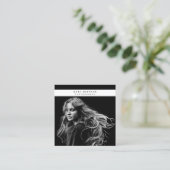 ビジネスロゴフォトグラファー写真白黒 スクエア名刺 (スタンド正面)