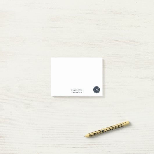 ビジネスロゴ会社の社員会議の景品 ポストイット (デスク上)