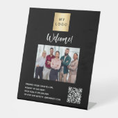 ビジネスロゴ黒い写真ようこそQRコード 台座サイン (正面)