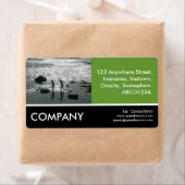 ビジネス写真 – ステッピングストーンズ – アボカドグリーン ラベル (インサイチュ)