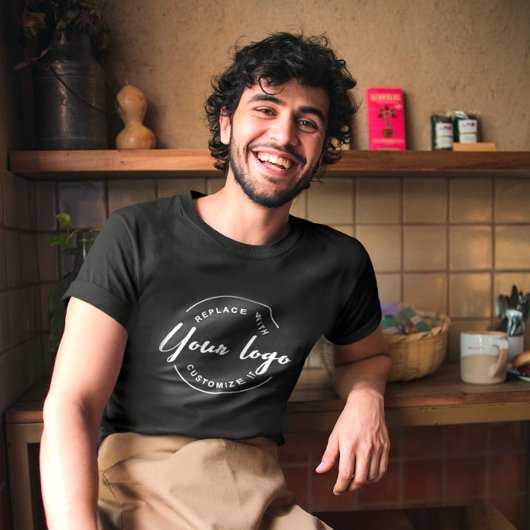 ビジネス用の白いロゴとソーシャルハンドル付きの従業員 Tシャツ