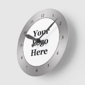ビジネス白黒ブラシ仕上げメタルあなたのロゴを見る ラウンド壁時計 (傾斜)