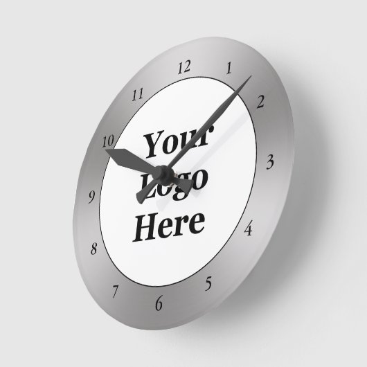 ビジネス白黒ブラシ仕上げメタルあなたのロゴを見る ラウンド壁時計 (傾斜)