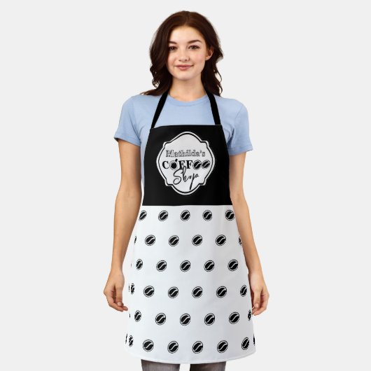 ビジネス/ホーム向けのカスタマイズ可能なコーヒーショップのロゴ エプロン (着用した状態)