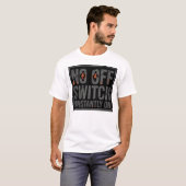ビジュアルコンセプト: オーバーサイズで歪んだ文字使い Tシャツ (正面フル)