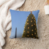 ビッグクリスマスツリーとリトルクリスマスツリーDCでの休日 クッション (ブランケット)