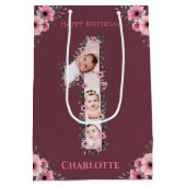 ビッグバースデーガールフォトコラージピンクフラワー ミディアムペーパーバッグ (裏面)