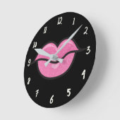 ビッグピンクグリッターリップリップスティックキスグラモールグラム ラウンド壁時計 (傾斜)