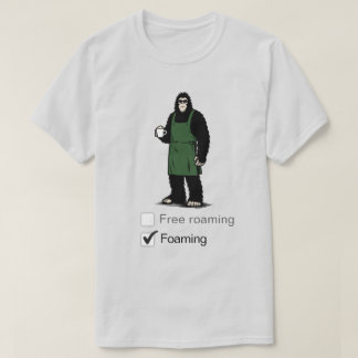 ビッグフットがコーヒーショップで働くTシャツ Tシャツ