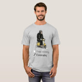 ビッグフットがスクーターに乗るTシャツ Tシャツ (正面フル)