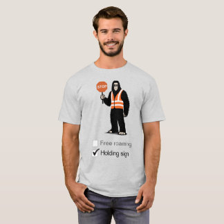 ビッグフットが交通整理員として働くTシャツ Tシャツ