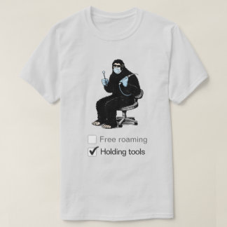 ビッグフットが歯科クリニックで働くTシャツ Tシャツ