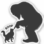 ビッグフットと遊ぶ長毛の猫をナデナデ シール (正面)