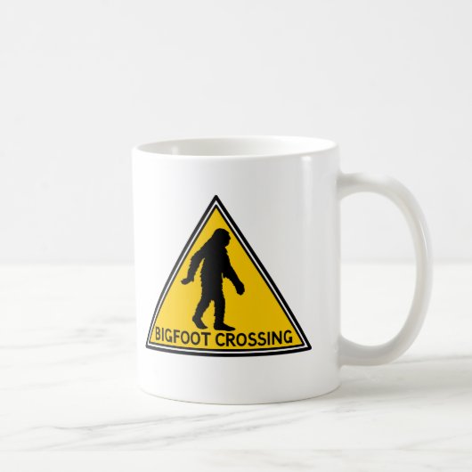 ビッグフットの交差のマグ コーヒーマグカップ (右)