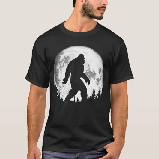 ビッグフットの夜の散歩！満月クールと木Sas Tシャツ (正面)