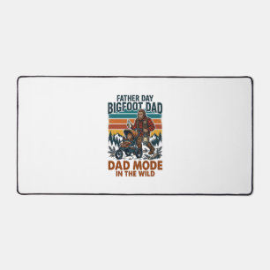 ビッグフットの父の日Tシャツ キャンプ伝説 お父さん デスクマット