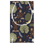 ビッグフットの真夜中の森林冒険 スモールペーパーバッグ (裏面)