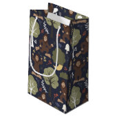 ビッグフットの真夜中の森林冒険 スモールペーパーバッグ (裏面アングル)