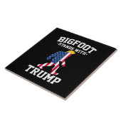 ビッグフットはトランプ2024選挙で立つ タイル (側面)