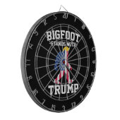 ビッグフットはトランプ2024選挙で立つ ダーツボード (正面左)