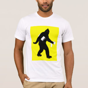 ビッグフットは驚きました Tシャツ