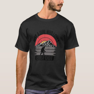 ビッグフットを愛する女の子だけサスカッチ長 Tシャツ
