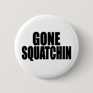 ビッグフットを見つけるボボによって行くSQUATCHINのギア 缶バッジ