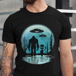 ビッグフットエイリアンUFO Tシャツ