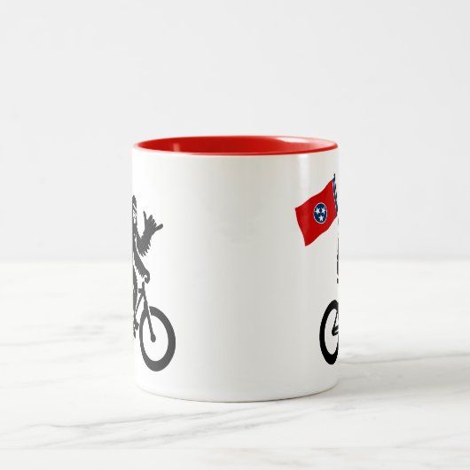 ビッグフットサイクリングテネシー国旗 ツートーンマグカップ (中央)