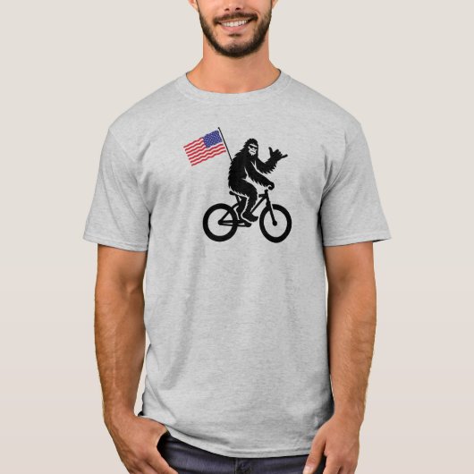 ビッグフットサイクリング米国国旗 Tシャツ (正面)