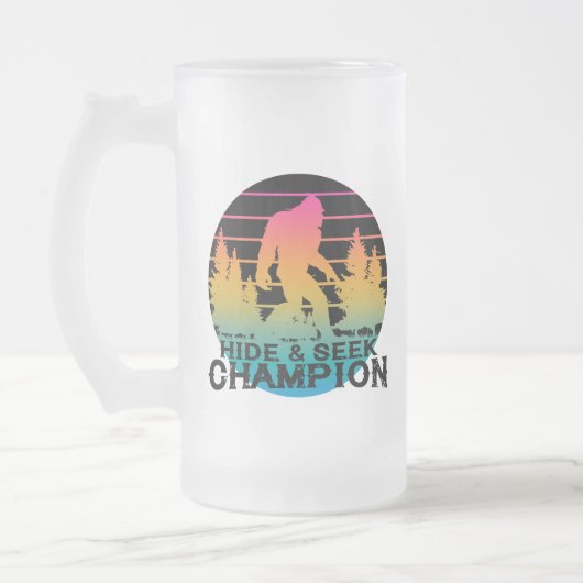 ビッグフットサスカッチハイド&シークチャンピオン フロストグラスビールジョッキ (左)