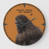 ビッグフットサスカッチ ラージ壁時計 (正面)